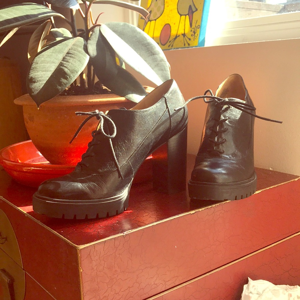 NINE WEST basically brand new HEELS